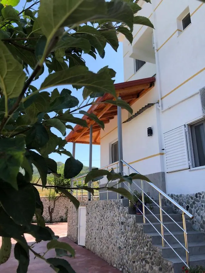 Hotel Apostoli Përmet 0*,